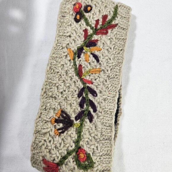 Lost Horizons Handcrafted Knit Wool Fleece Lined Oat Natural Floral Headband - Picture 5 of 8
